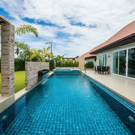 The Ville Jomtien Pool Villa